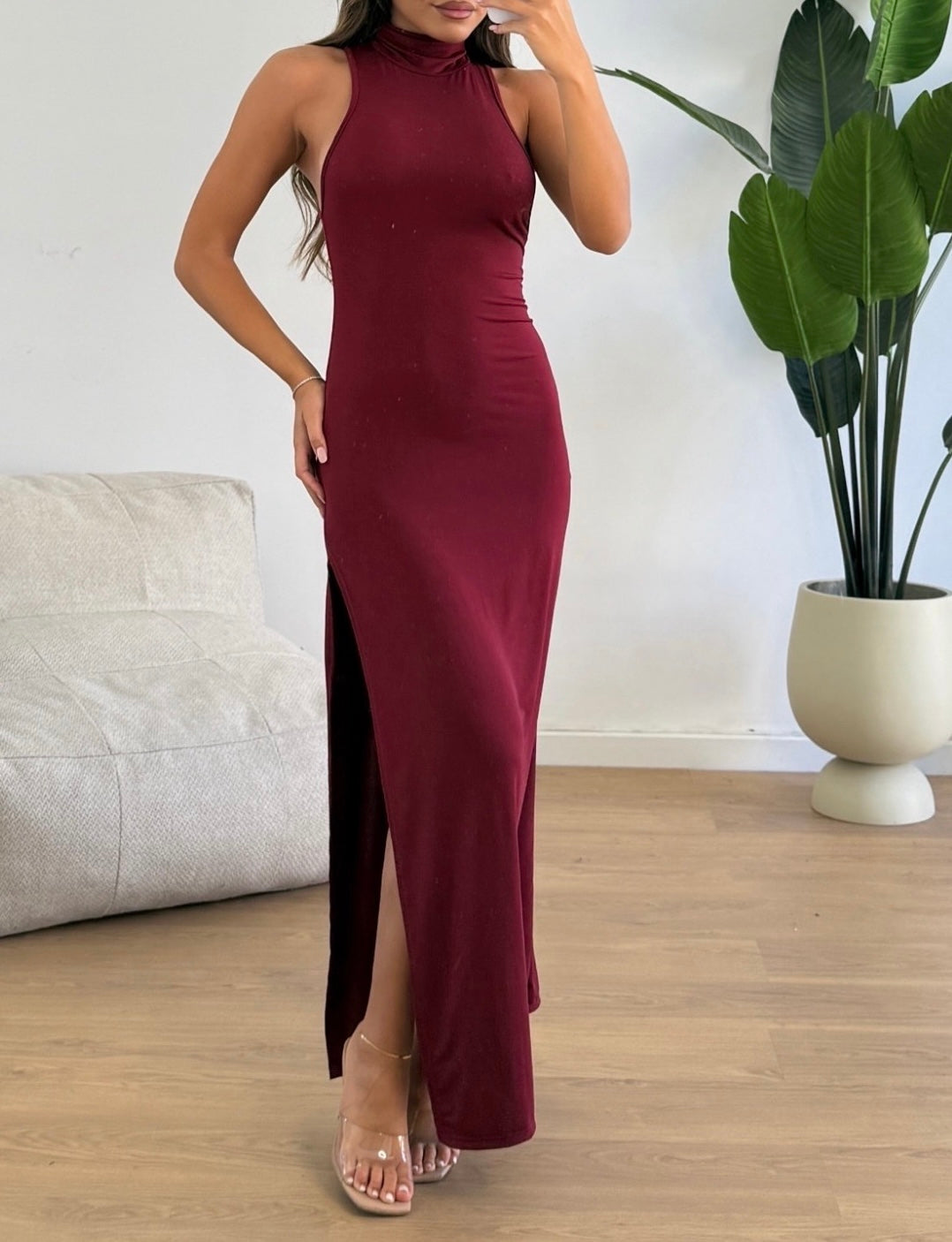 Abito Thayla